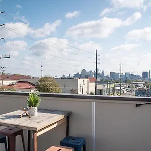 https://cozy-convenient-1-bedroom-apt-minutes-to-downtown.nashville-hotels.org